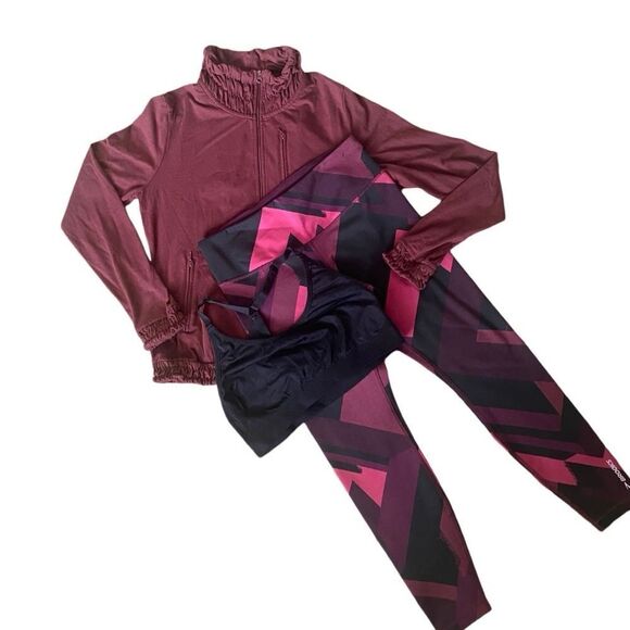 Activewear Set - jacket and leggings. Size Medium.
*Sports bra not included. - Picture 4 of 7